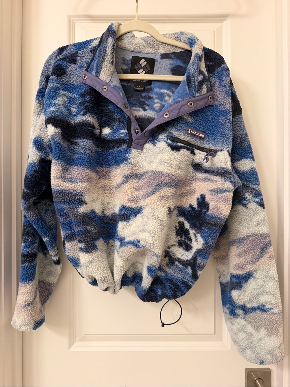 Columbia Women’s Blue, White & Purple Camouflage Plush Fleece Pullover